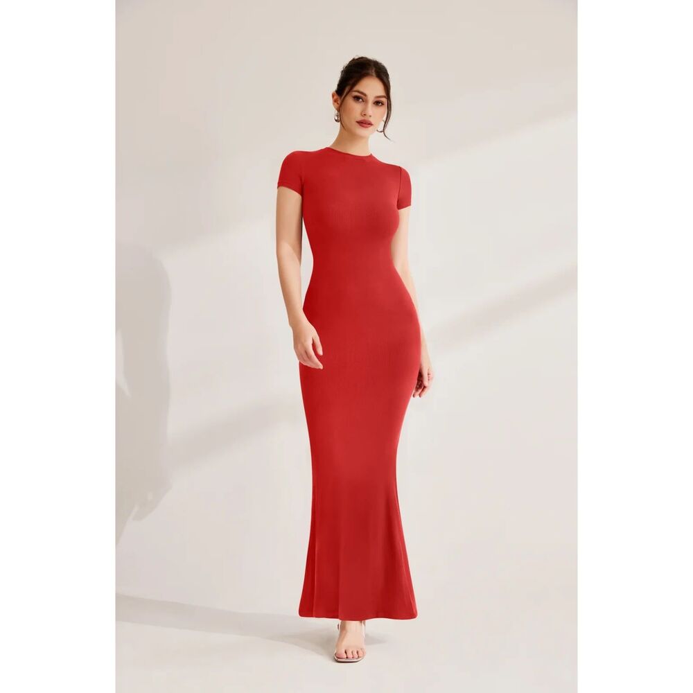 Red XS Short Sleeve Bodycon Maxi Dress Stretch Fitted Minimalist Evening